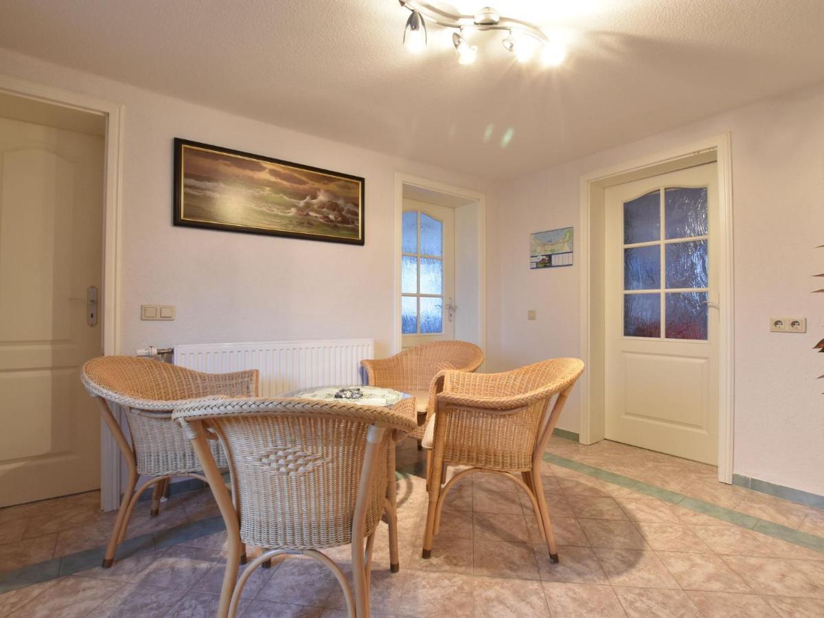 Classy Apartment In Boltenhagen With Terrace Esterno foto